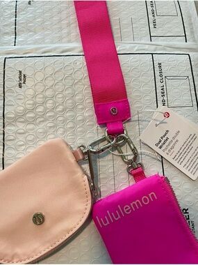 Lululemon Dual Pouch Wristlet